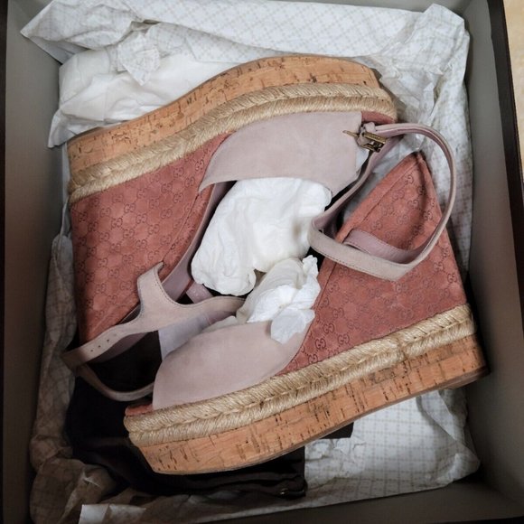 GUCCI Monogram Pattern Pink Suede Espadrilles 9.5 Pre-Loved - Picture 2 of 15